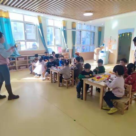 奇幻机器人（福儿班）