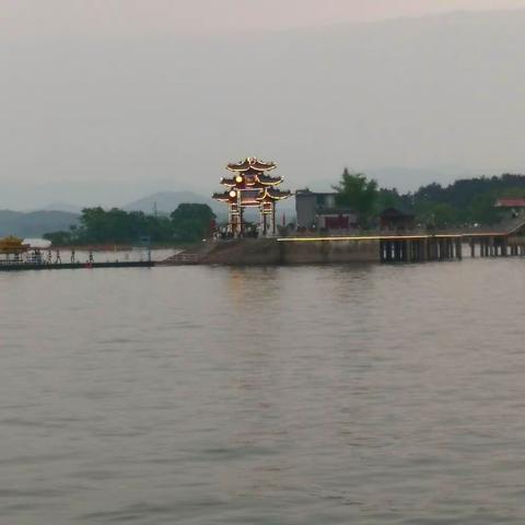 游万佛湖（小练笔）