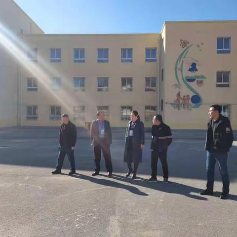 落实“双减”伴成长——市督学到张其寨中学督导工作