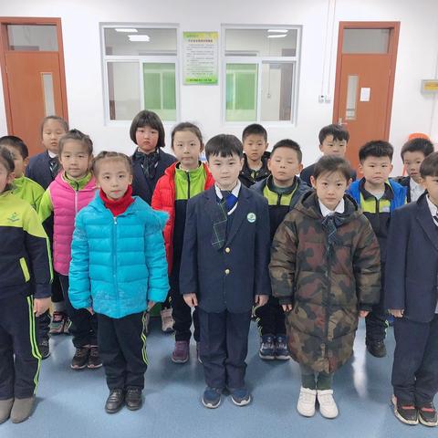 育华小学一年级合唱社团