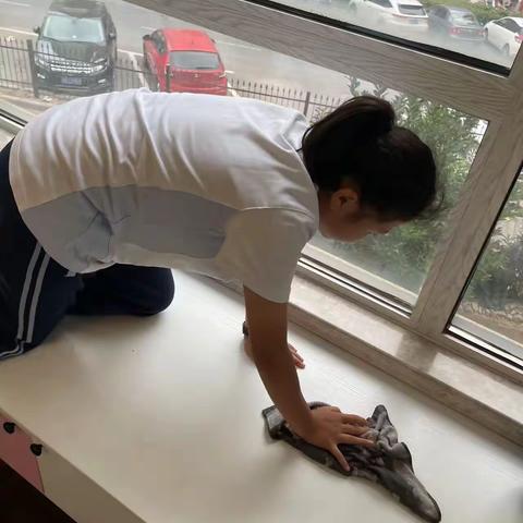 劳动最光荣！！  ----江东中学709班   吴雨西