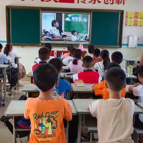 临颍县晨中学校——                    梦想不断延伸，脚步依然执着