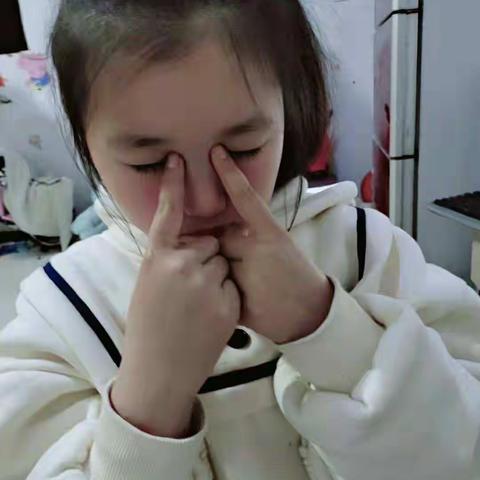 让“小眼睛”拒绝“小眼镜”