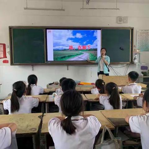 “梦想启航，领巾飞扬 ”——黄集实验小学三年级组梦想章争章活动