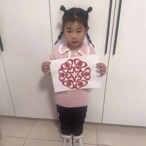 宝塔新望幼儿园小一班新年剪纸––喜迎新春