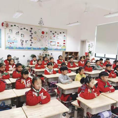 “犇”腾少年，学做坚韧不拔的“老黄牛”实验小学上德校区一（11）班主题班队活动