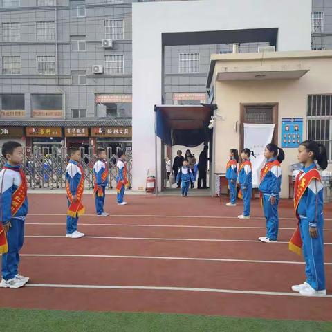 延安宜川红军小学四（5）班第六周         “营造安全校园，创造温馨环境”主题风采展示