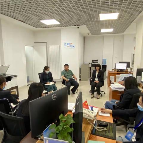 六里山街道便民服务中心积极宣传“4050”政策