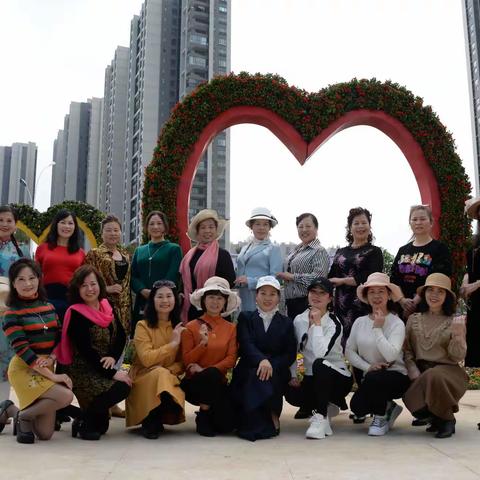 君子兰艺术团姐妹——新会南湖公园踏春游（2022、3、1）