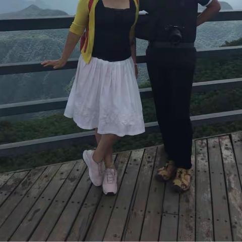 相聚红色之都，开启红色之旅（二、游娄山关和海龙屯）