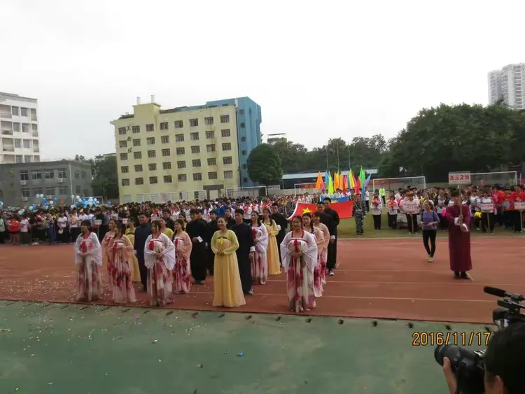 南宁五中第三十四届运动会开幕式 ……部分运动员入场式