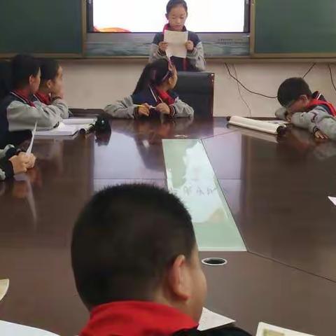 献礼十九大 与责任同行_贾汪区夏桥小学召开少先队大队委工作会议