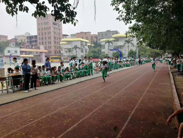 广州市白云区成龙中学2018年秋季运动会掠影