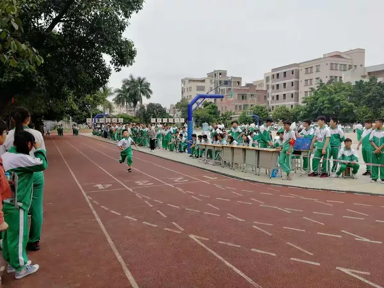 广州市白云区成龙中学2018年秋季运动会掠影