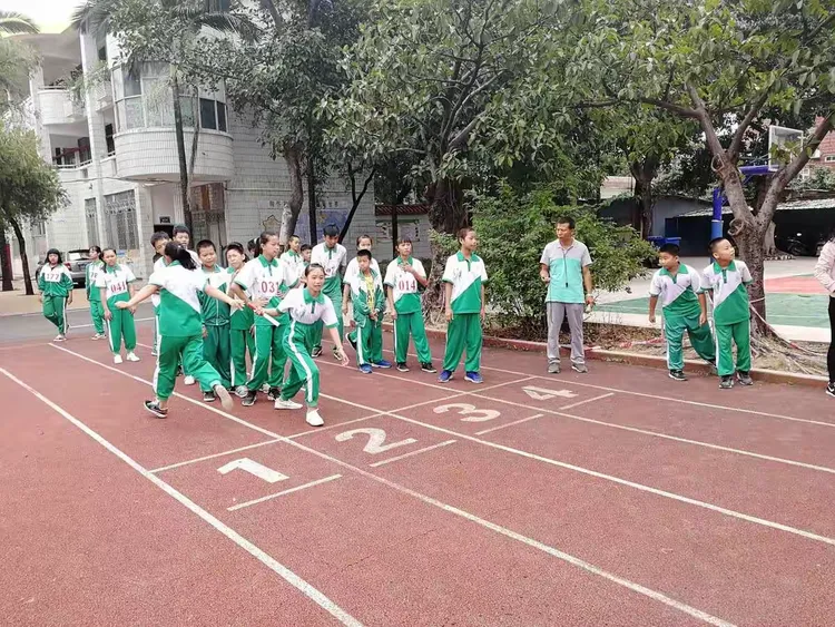 广州市白云区成龙中学2018年秋季运动会掠影