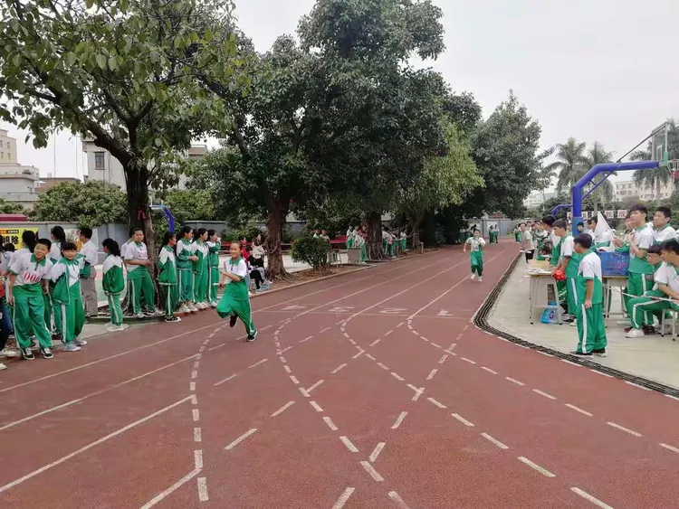 广州市白云区成龙中学2018年秋季运动会掠影