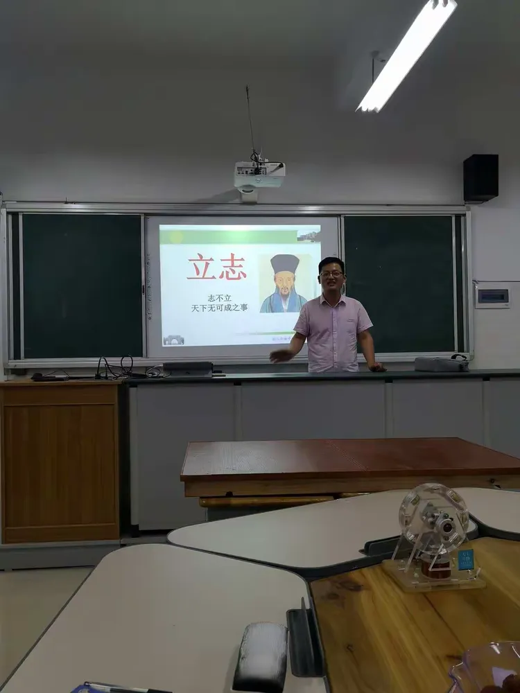 栽下梧桐树,引得凤凰来