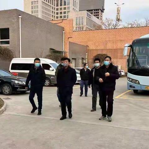 西安水务集团副总经理王禄仕检查西安净水公司防疫和安全生产工作