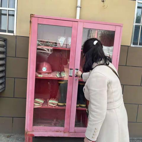 二曲街道云塔社区积极开展清明节节前安全检查活动