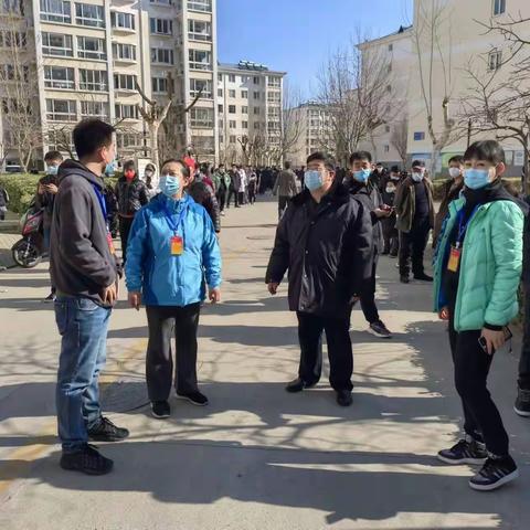 市文化市场综合行政执法局应急志愿服务先锋队下沉小区共织疫情防控“防护网”