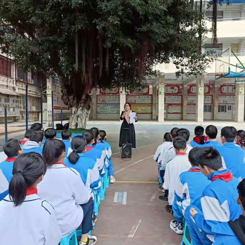 我们不一样---初二级生物、地理会考动员年级会