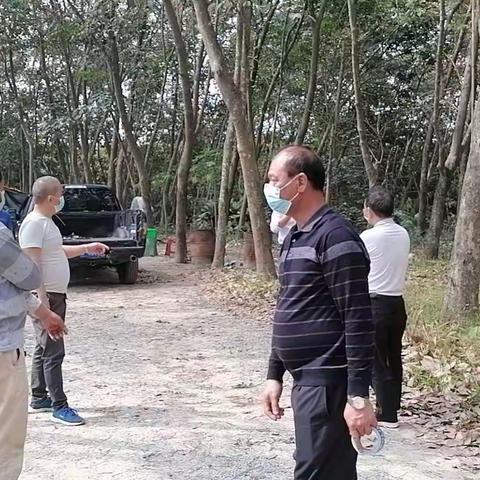 加老村委采取措施做好疫情的防控工作