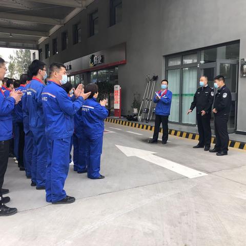 加强反恐防暴 筑牢安全屏障