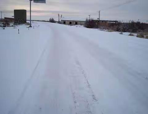 青海省南八仙公路段以雪为令，清雪保畅通