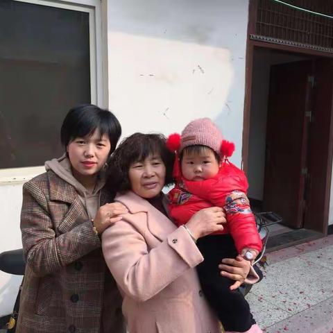 欢乐的一家，快乐过新年。