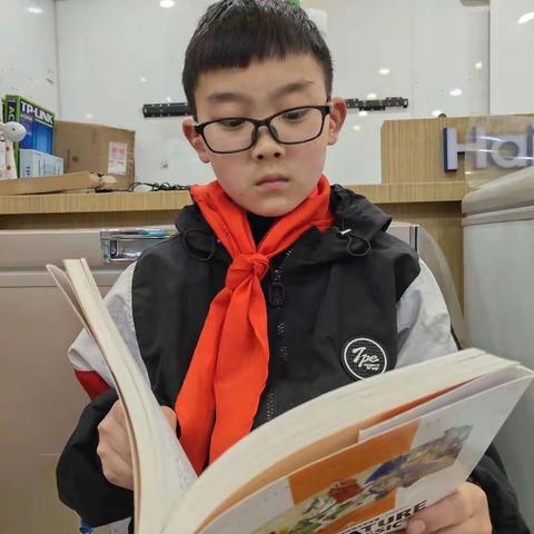 外国语五(13)班“趣读童书   与经典同行”
