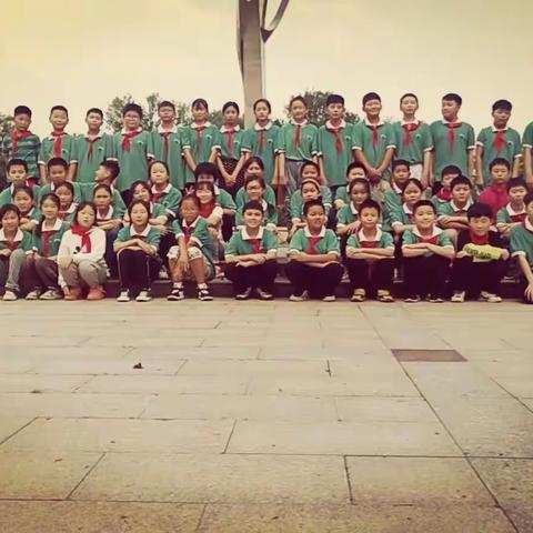 携手共进学不停 线上教学展风采  ～～创新育人学校 六（13）