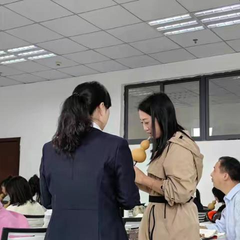 以“葫”会友，其乐融融。——记学习葫芦丝第三天心得体会