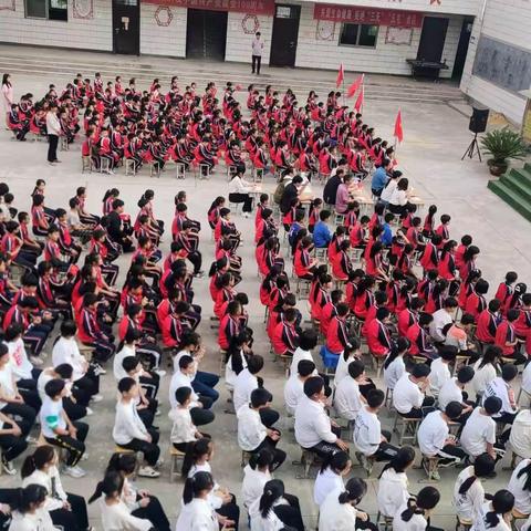 喜迎二十大        启航向未来—范村希望小学国庆歌诵比赛