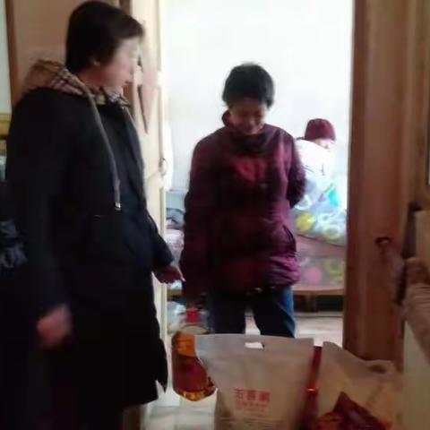 心系居民 温暖新春——梅园社区为居民送去春节慰问