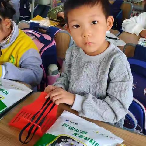 孩子们，上劳动课了！----安吉县第九小学落实劳动课程