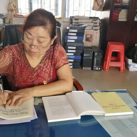 龙嘉小学党支部召开“不忘初心、牢记使命”主题学习