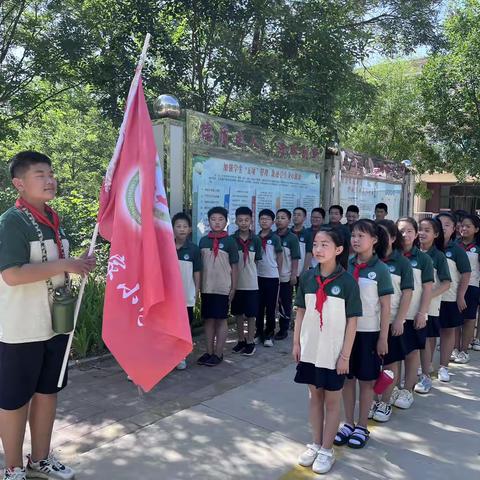 别开生面的劳动实践课——种韭菜（朱集镇左家小学）