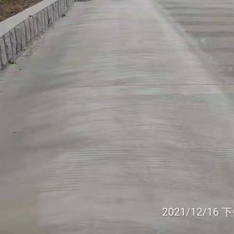 【我为群众办实事】明珠花园B区油污道路变身记