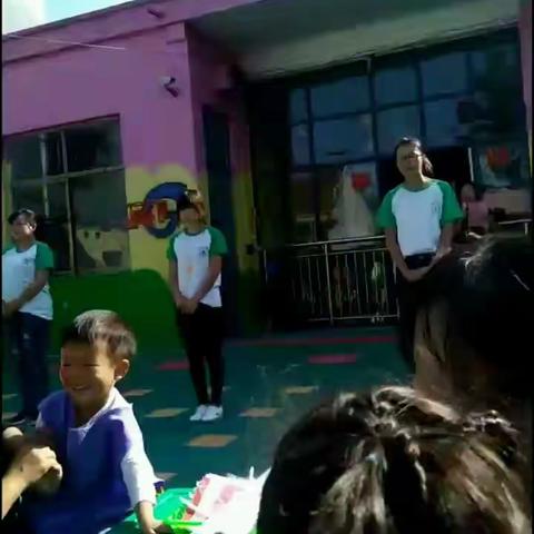 黄西阳光幼儿园庆国庆亲子活动