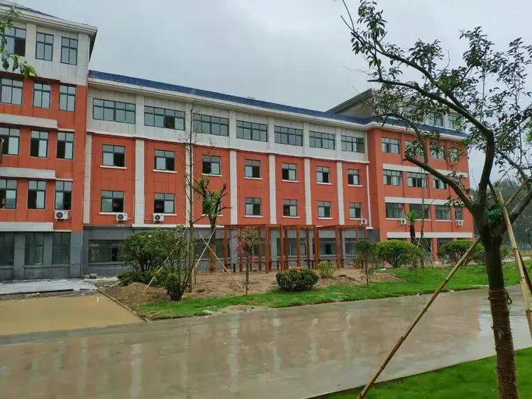 柘城清华园学校 孩子快乐成长的家园