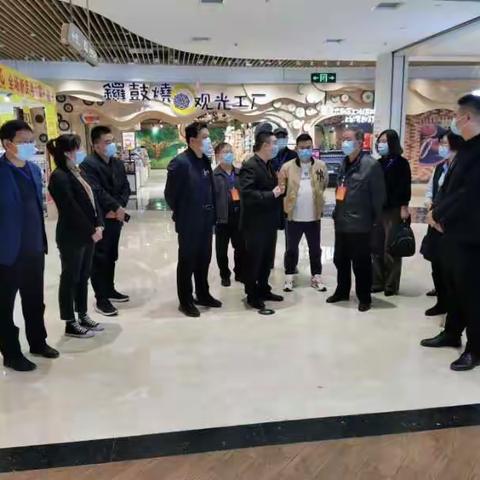 区人大副主任董朝晖带队视察便民市场建设和食品药品安全