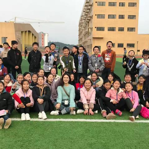 拥抱青春，播种希望