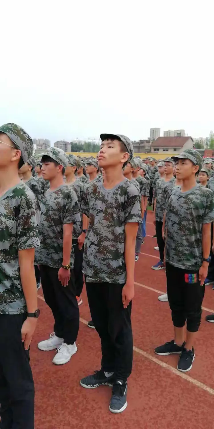 "不拼搏,无青春"南漳一中2019级高一