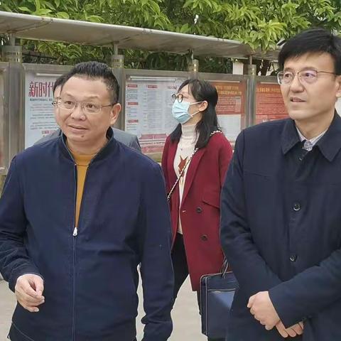 省委依法治省工作考评组来我校考察青少年普法教育工作