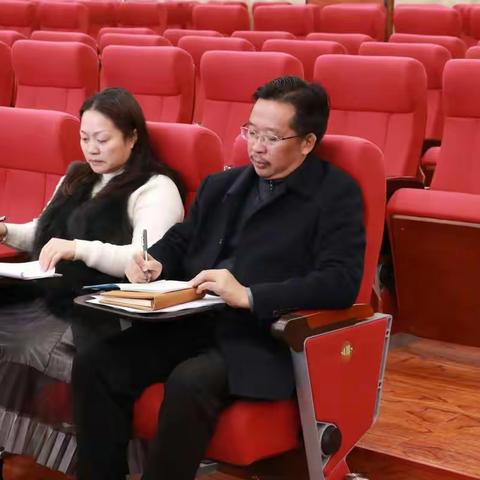 青年教师一展身手 ，高效课堂尽显智慧            ——我校举行青年教师教学比武活动