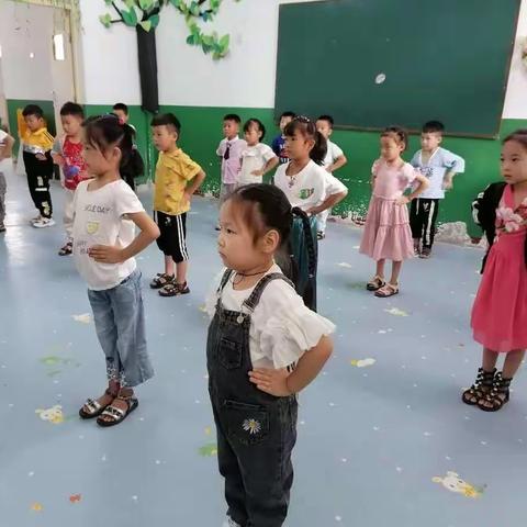 仙台镇中心幼儿园舞蹈课堂