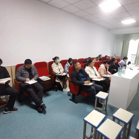 深耕细研踏歌行，共谱教研新美篇——菏泽一中南京路校区2022-2023下学期化学组第四周教研活动