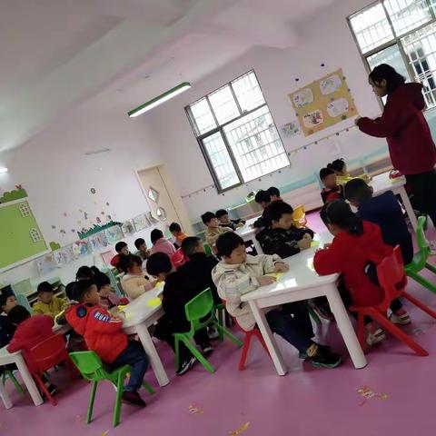 天才宝贝幼儿园《大一班》第12周幼儿园活动剪影