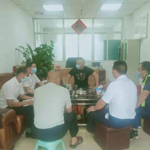 深入交流，携手共进--西部公汽三分公司光明修理厂到承修车辆所属车队进行技术交流