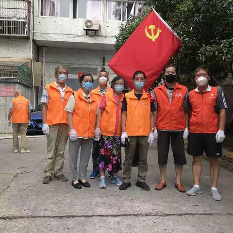 齐心协力，共创清洁环境——海通小区环境整治在行动